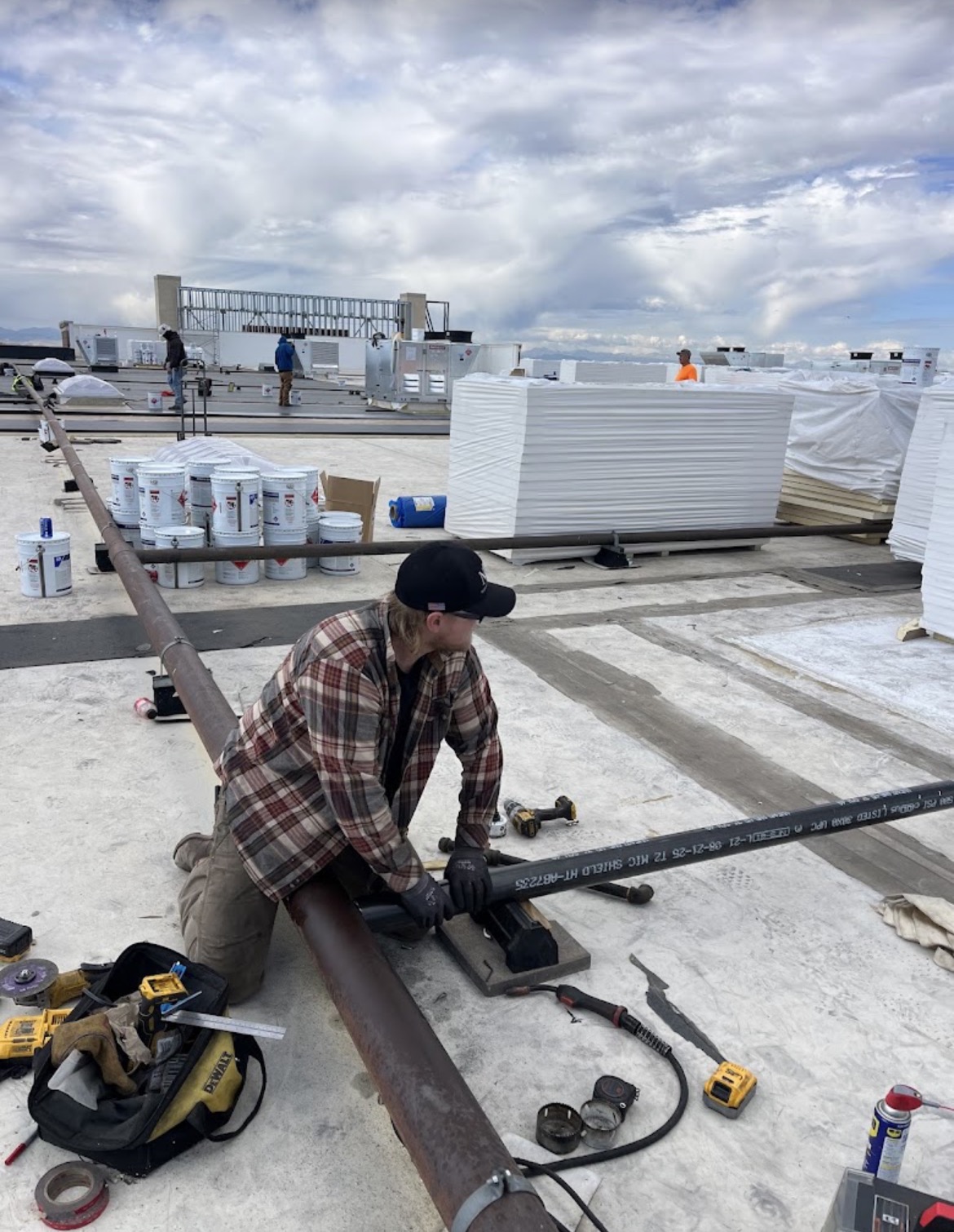 Rooftop structural steel pipe fabrication